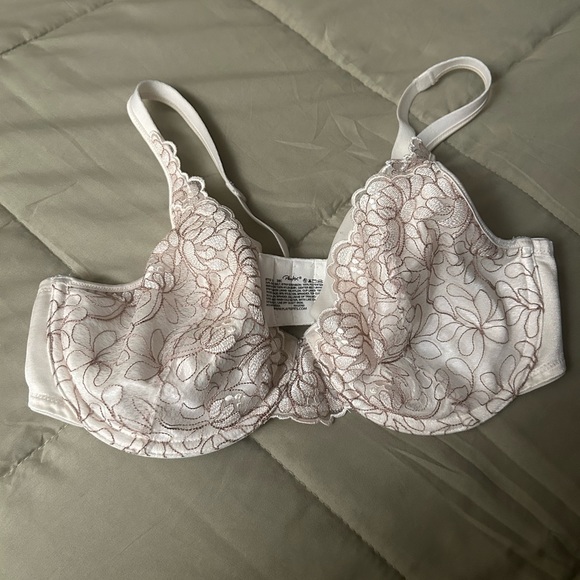 Playtex Secrets Feel Gorgeous Lace UW Bra Size 38C - Picture 1 of 5
